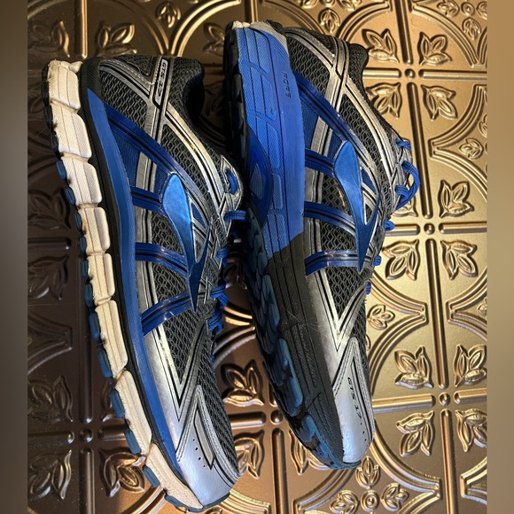 Brooks GTS Adrenaline 17. Running Shoes in Black and Blue size 14 wide. Men’s - Picture 8 of 10